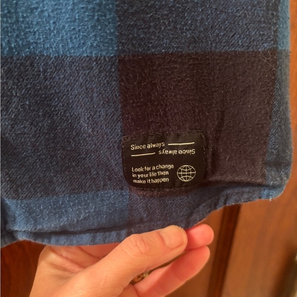 Zara Boy’s Sz 8 Black and Blues Checkered, Collared, Button-down LLS. VGUC - Picture 6 of 8